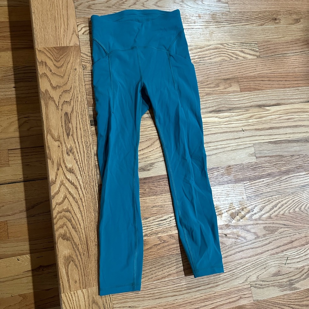 Lululemon Fast and Free HR Tight 25” inseam. Ships fast! Gorgeous color!  Teal